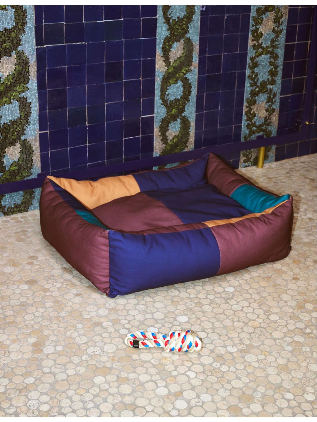 HAY colour-block large dog bed (British brand)