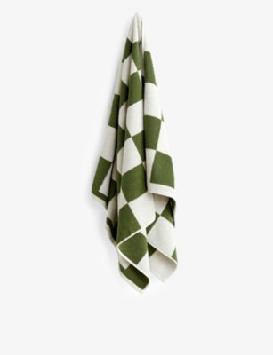 HAY check-pattern bath towel 70x136cm, imported from the UK