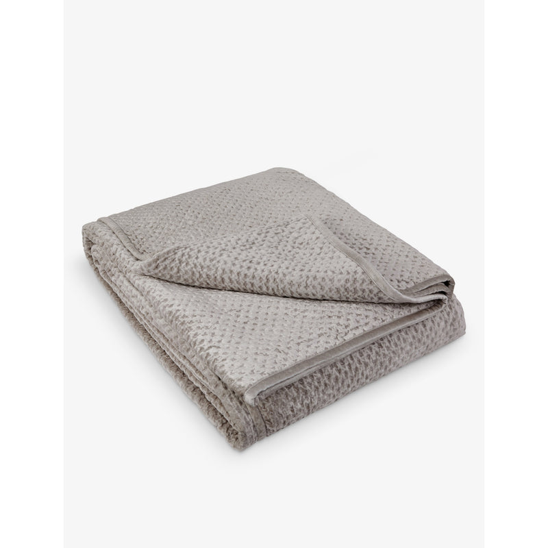 Brompton hand-quilted double cotton-blend quilt 215cm x 250cm - Double