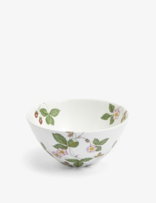 Wedgwood bone-china bowl Wild Strawberry floral pattern 12cm, imported from the UK