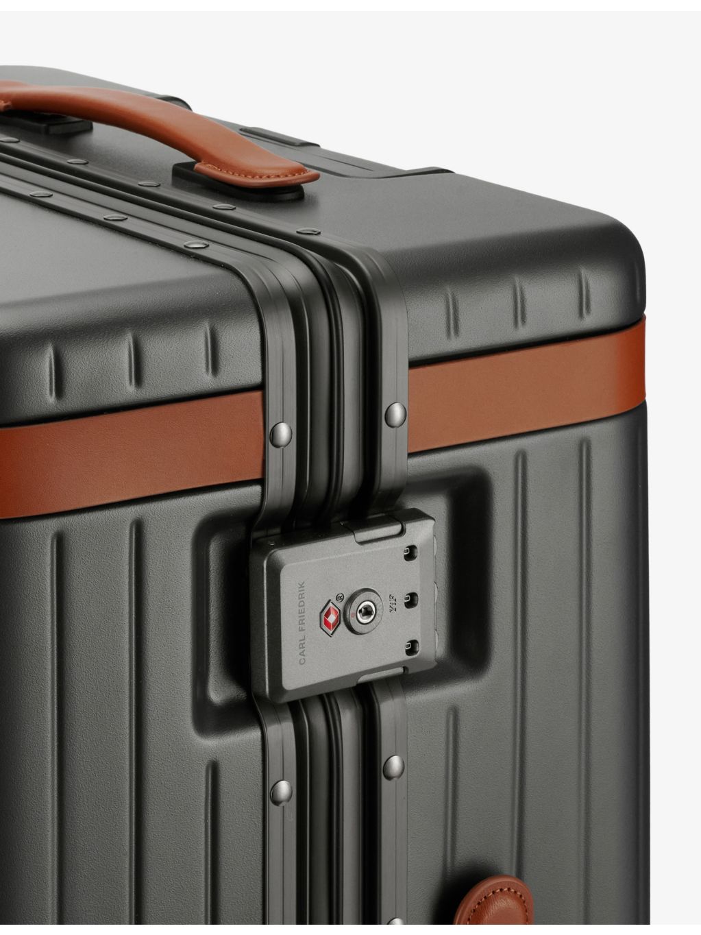 Carl Friedrik check-in suitcase 65cm polycarbonate (British brand)