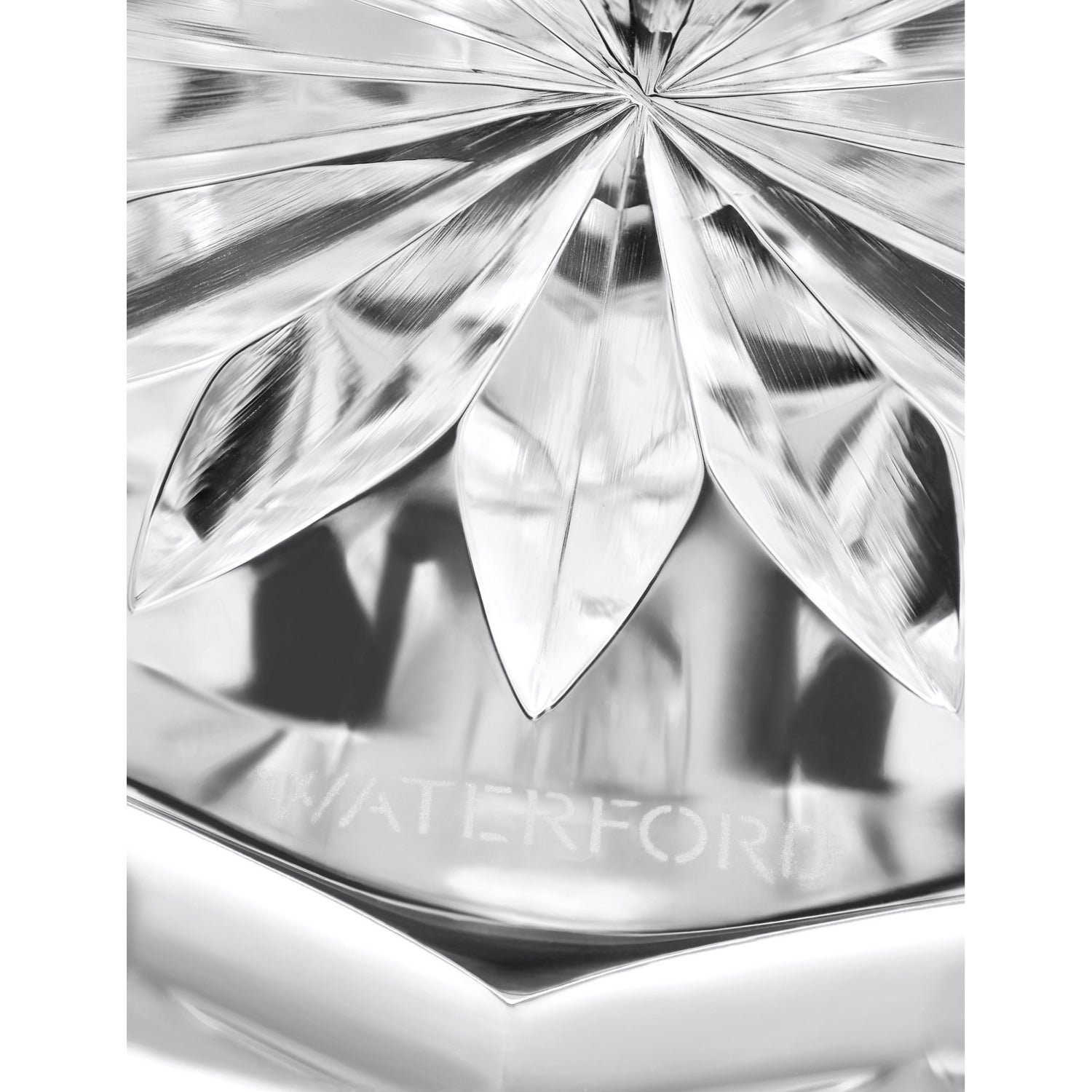 Waterford Lismore crystal glass covered box 13cm, UK version