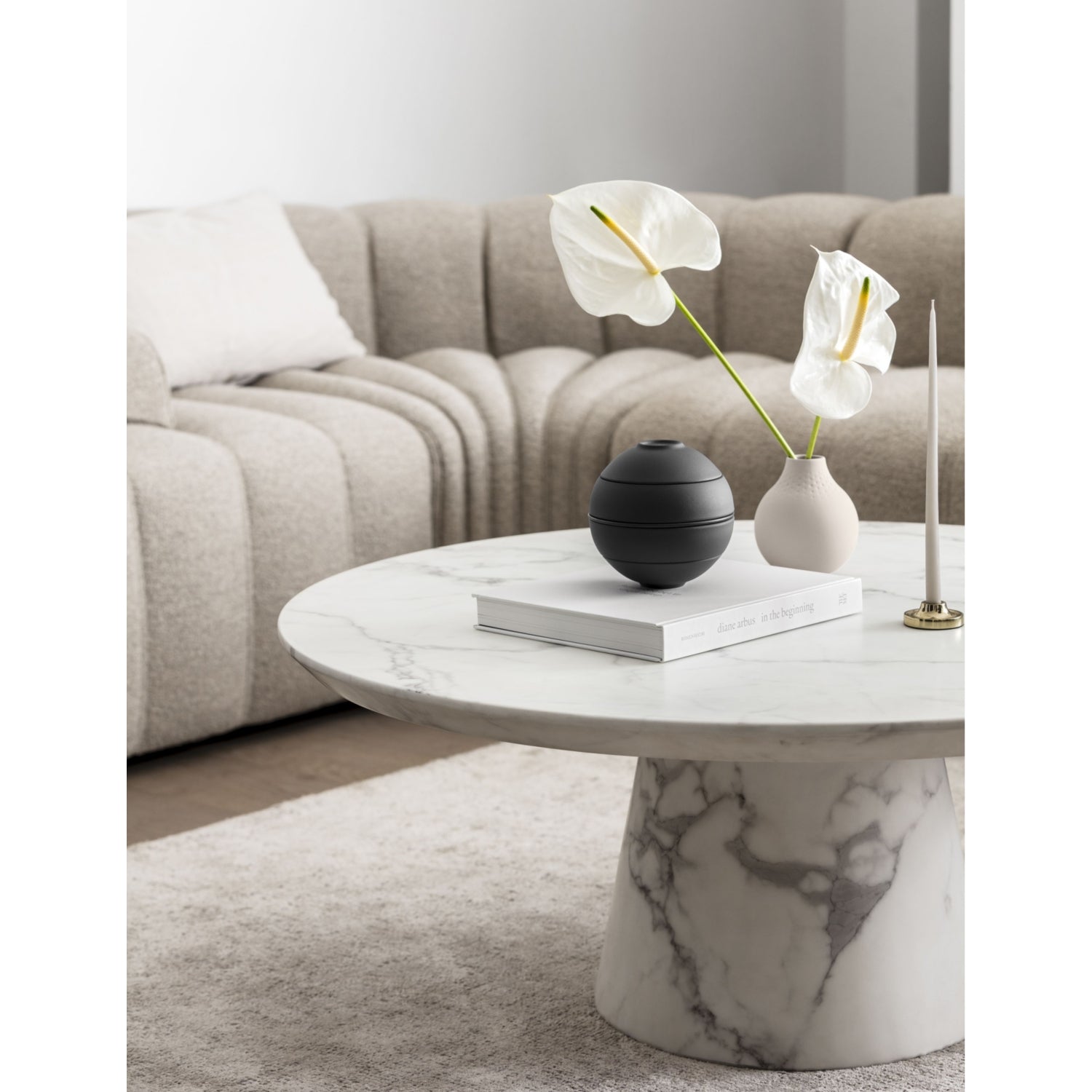Villeroy & Boch La Boule five-piece porcelain set, imported from the UK