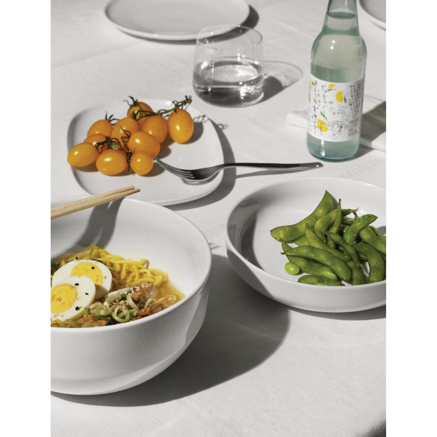 Alessi Itsumo oval porcelain serving plate 25cm, imported from the UK