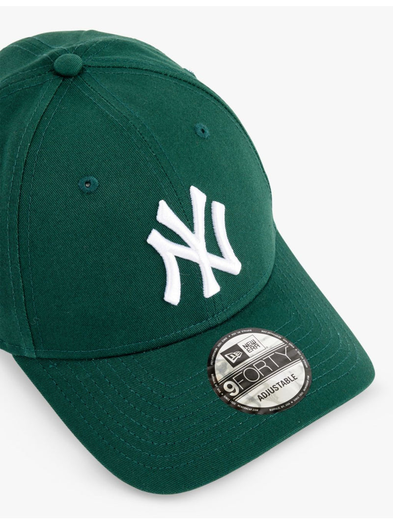 New Era 9FORTY New York Yankees cotton cap, imported from the UK