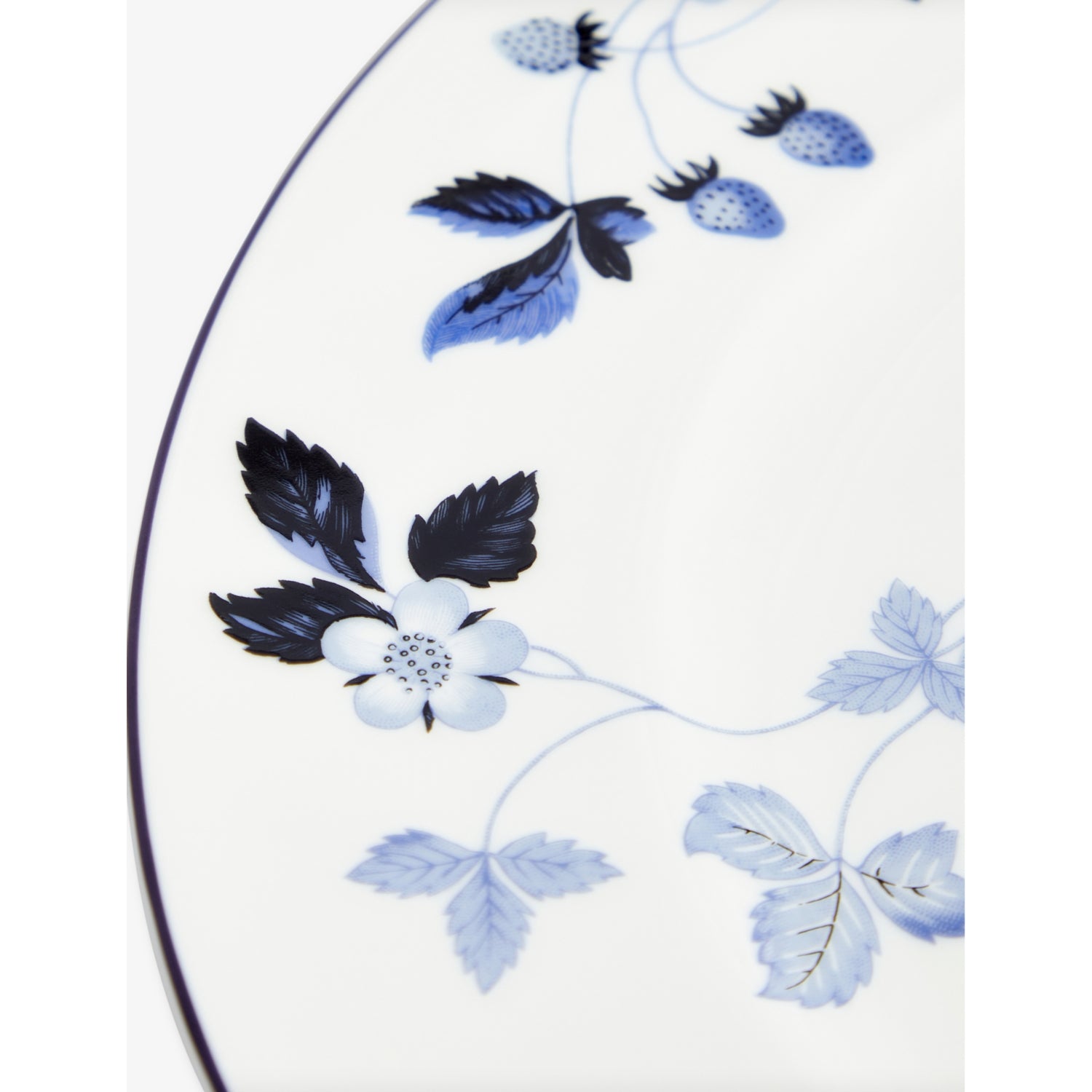 Wedgwood Wild Strawberry bone china plate 27cm - British product