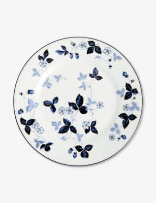 Wedgwood bone china plate Wild Strawberry 20cm, imported from the UK