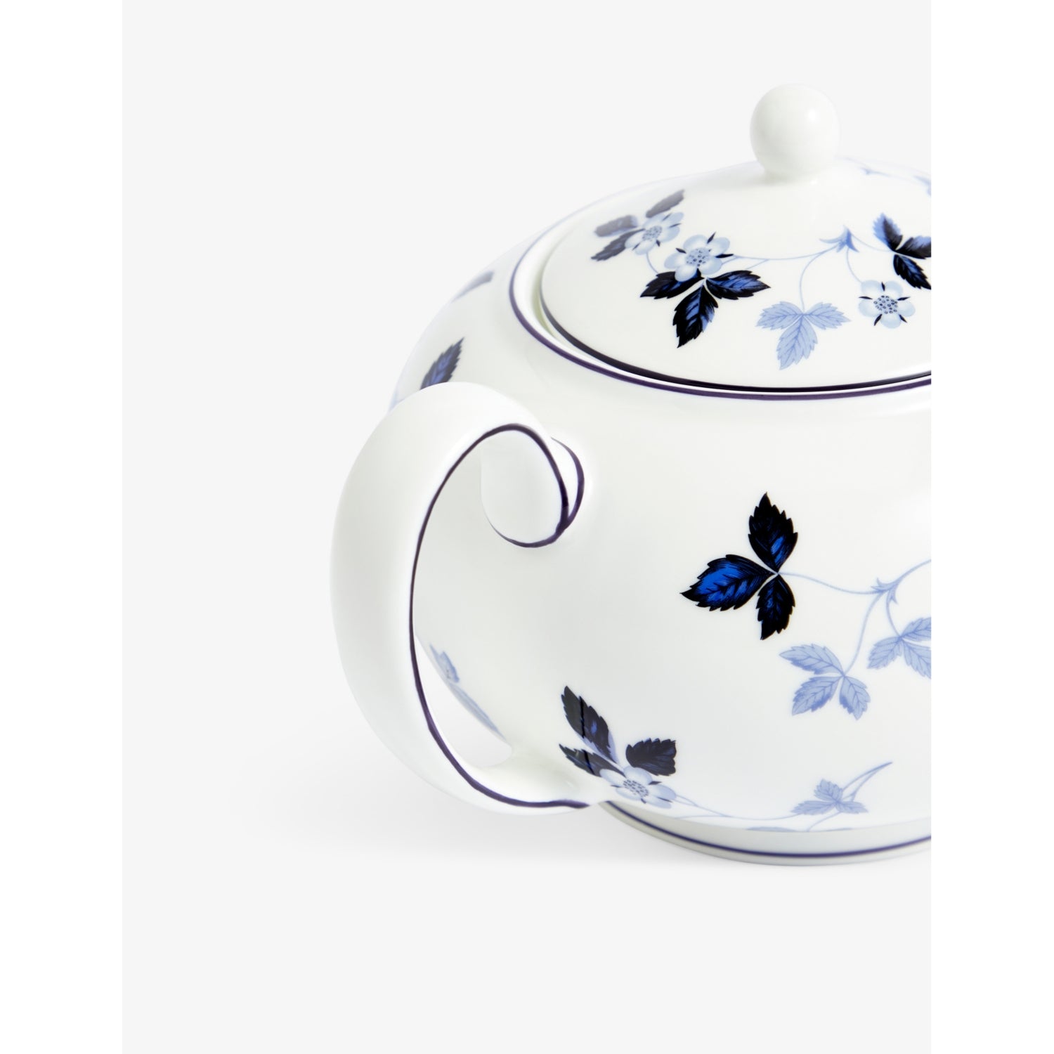 Wedgwood Wild Strawberry bone-china teapot 800ml, imported from the UK