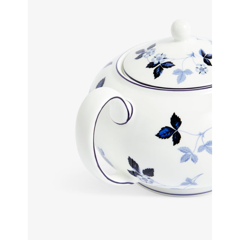 Wedgwood Wild Strawberry bone-china teapot 800ml, imported from the UK