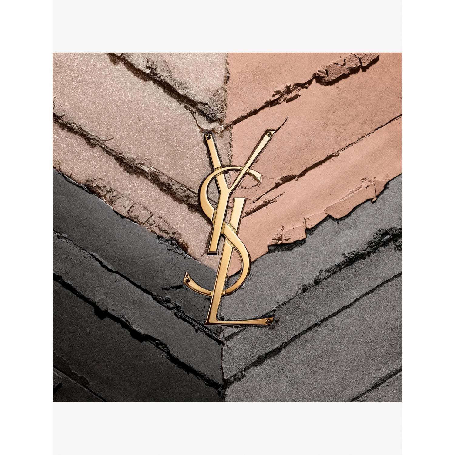 Yves Saint Laurent Couture Mini Clutch eyeshadow palette 4g, imported from the UK