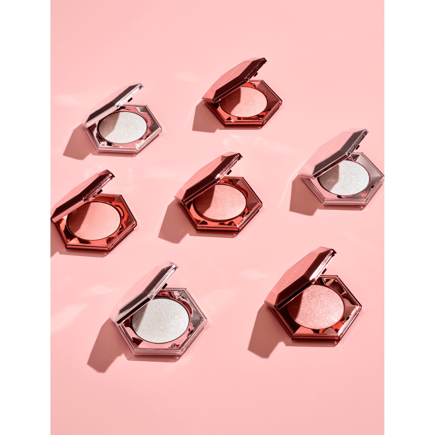 Fenty Beauty Diamond Bomb Veil highlighter 8g, UK version