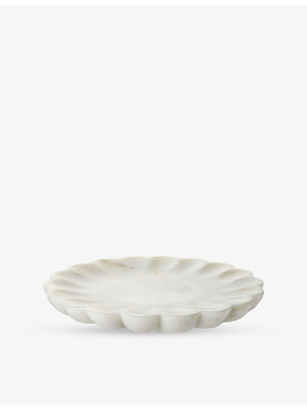The White Company scalloped marble plate 20cm, UK version