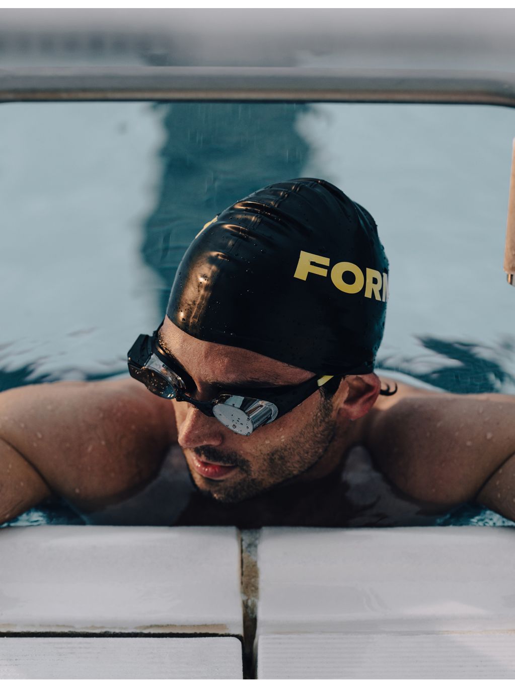FORM Smart Swim 2 goggles with AR display, imported from the UK