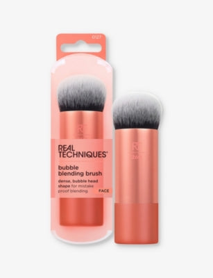 Real Techniques bubble blending brush (British brand)