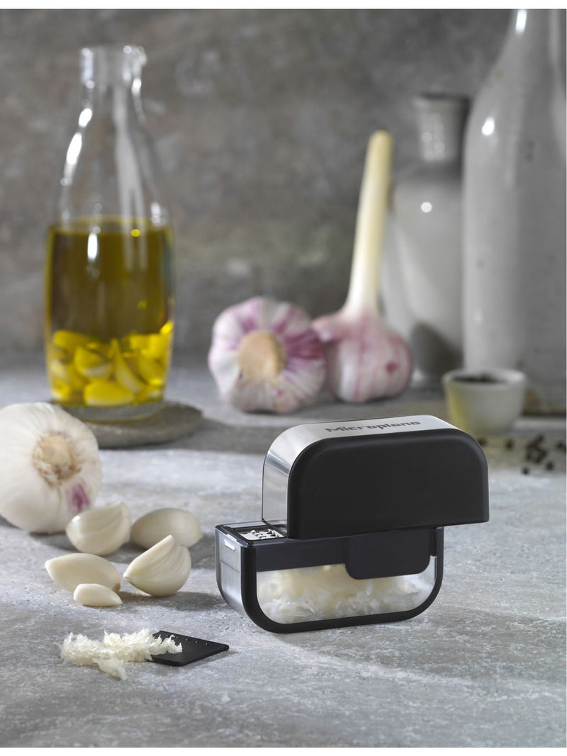 Microplane logo-embossed stainless-steel garlic cutter 9cm, UK version