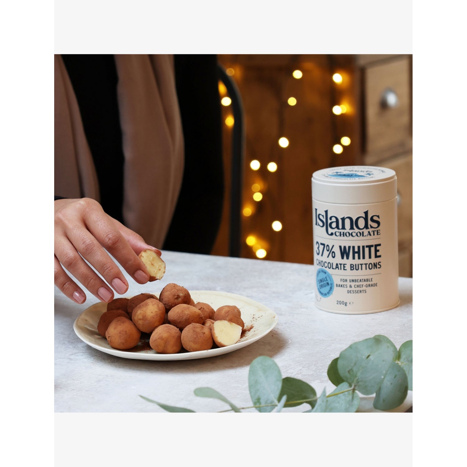 Islands Chocolate white chocolate buttons 37% 200g - British product