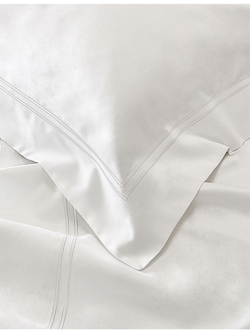 The White Company Symons double-row Oxford pillowcase 65cm - British product