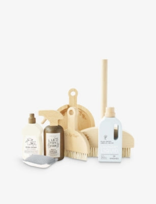 Le Toy Van wooden cleaning playset 52cm - British product