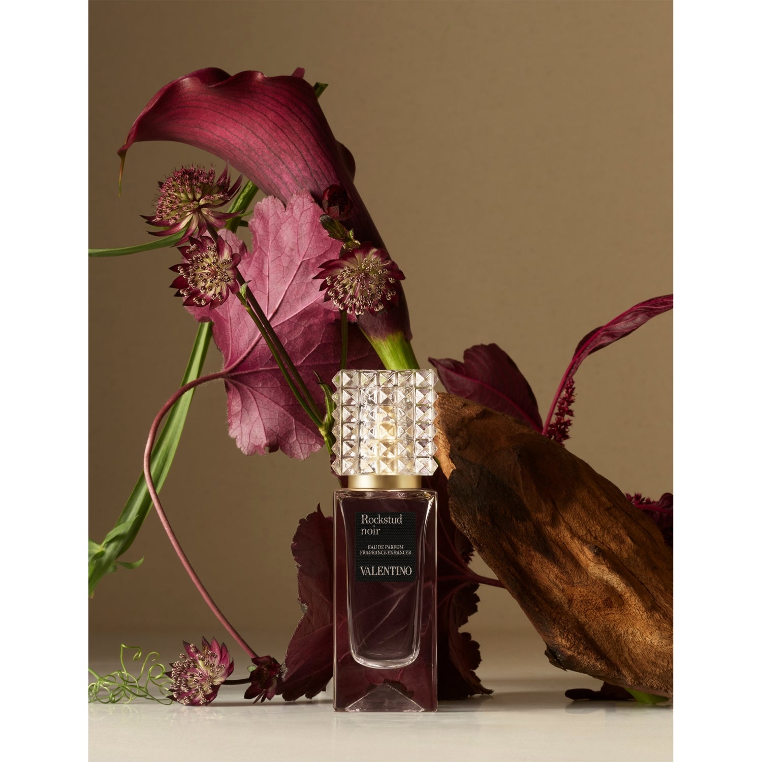 Valentino Rockstud Noir eau de parfum 30ml, imported from the UK