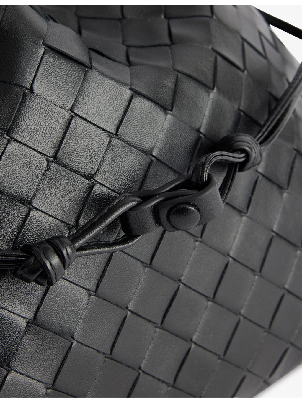 Bottega Veneta leather shoulder bag with intrecciato weave, UK version