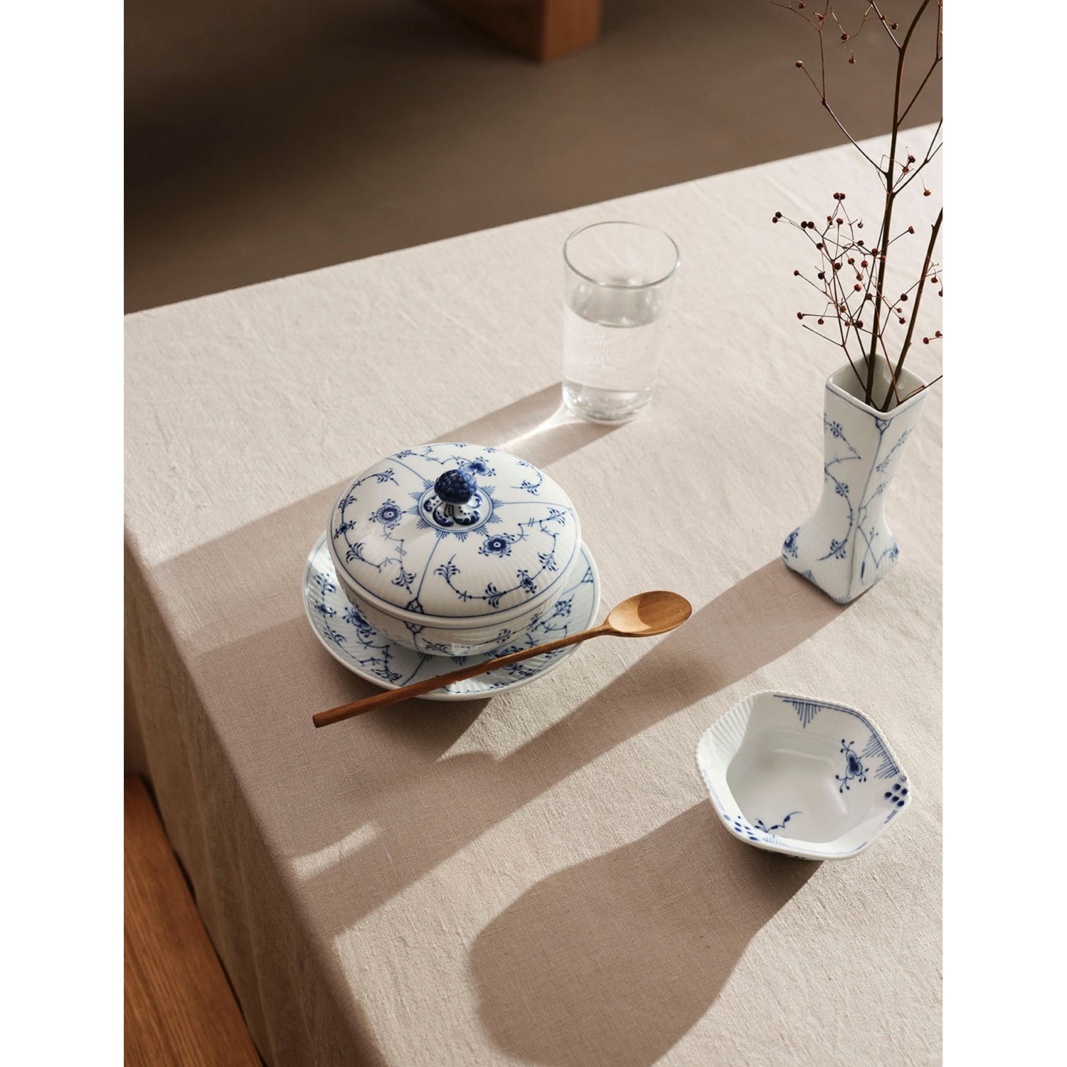Royal Copenhagen Blue Elements porcelain bowl 10cl, imported from the UK