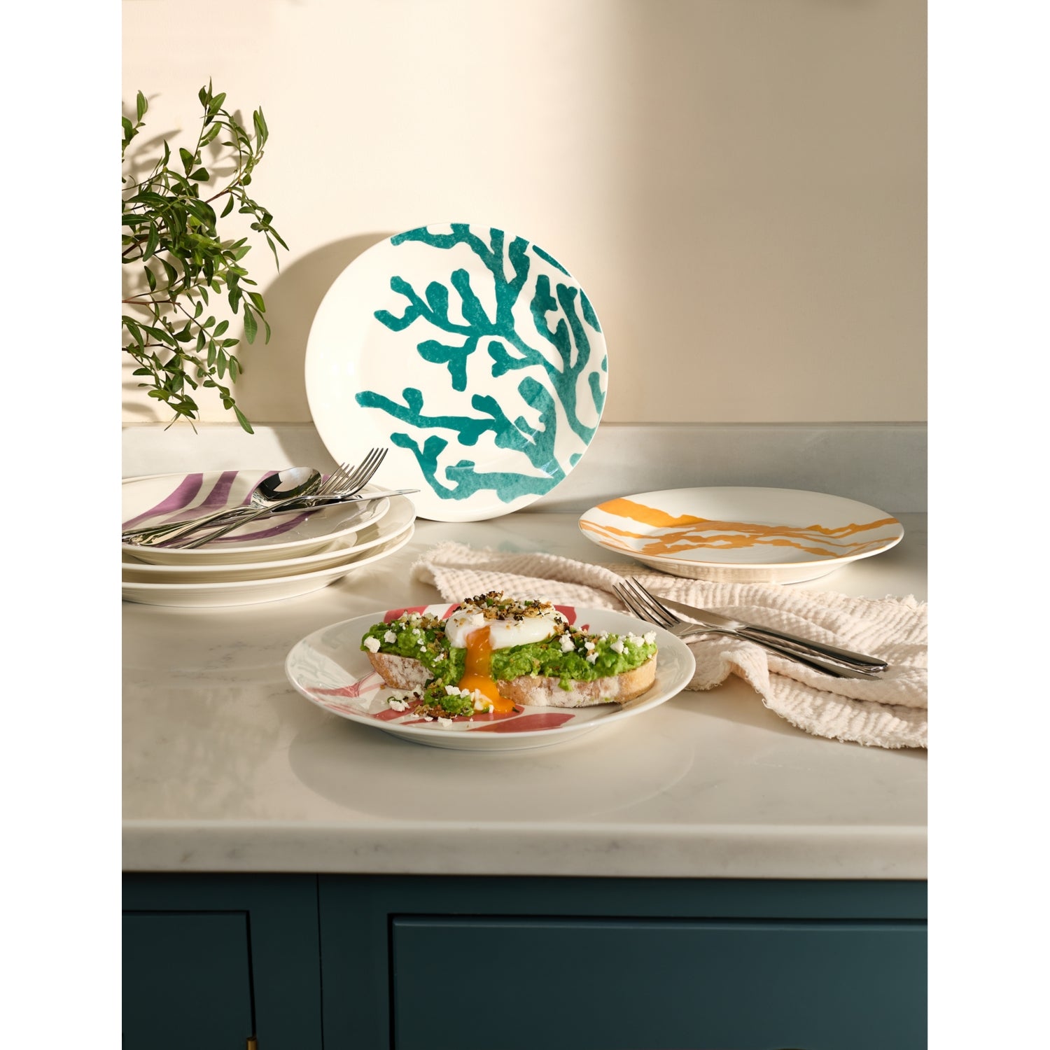Royal Doulton porcelain plates set of four 24cm, UK version