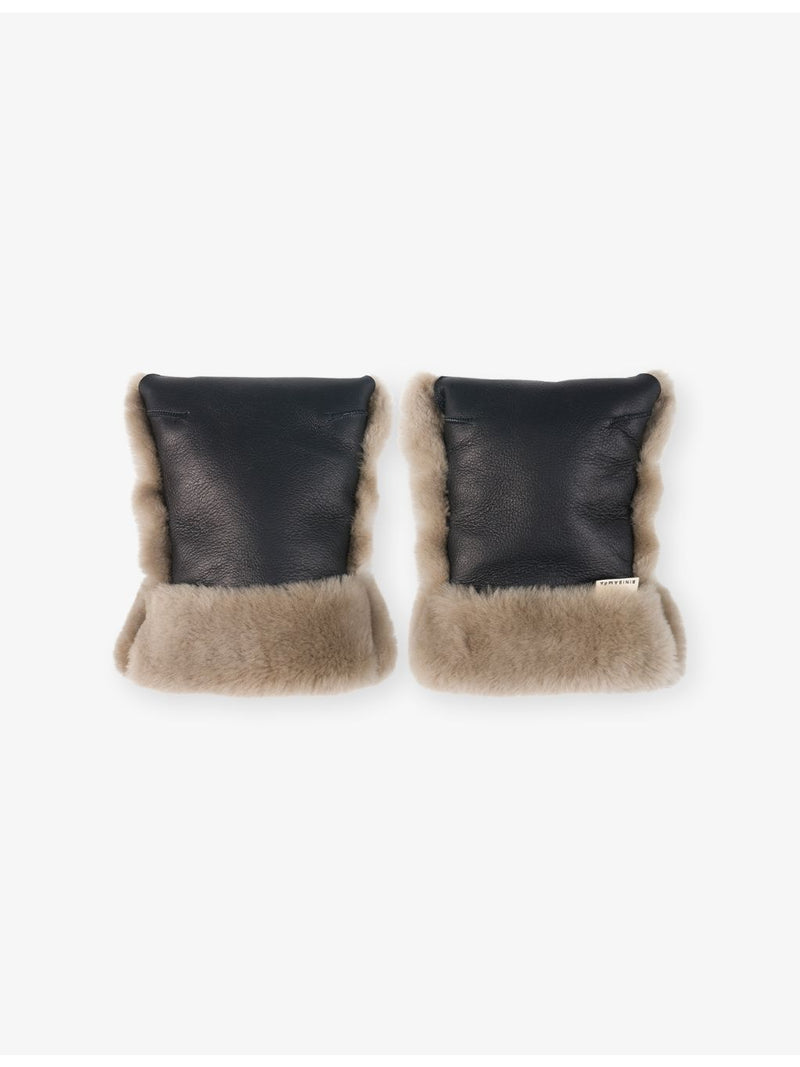 BINIBAMBA sheepskin buggy mittens, 18cm x 24cm (British brand)