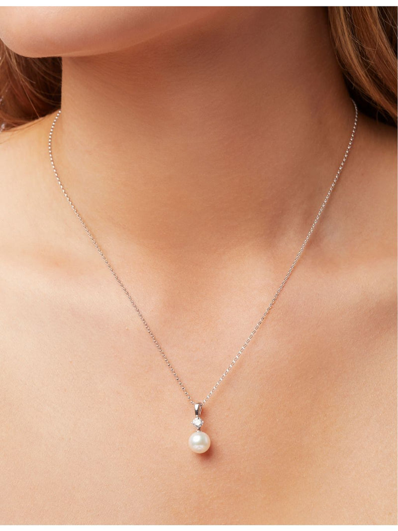 Yoko London Akoya pearl 18ct white gold diamond necklace 45cm, UK version