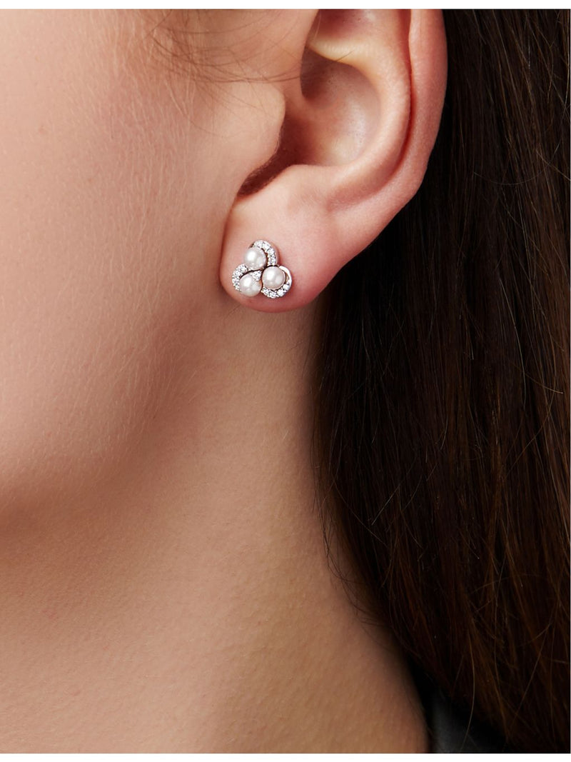 Yoko London Akoya pearl diamond earrings 0.13ct, imported from the UK