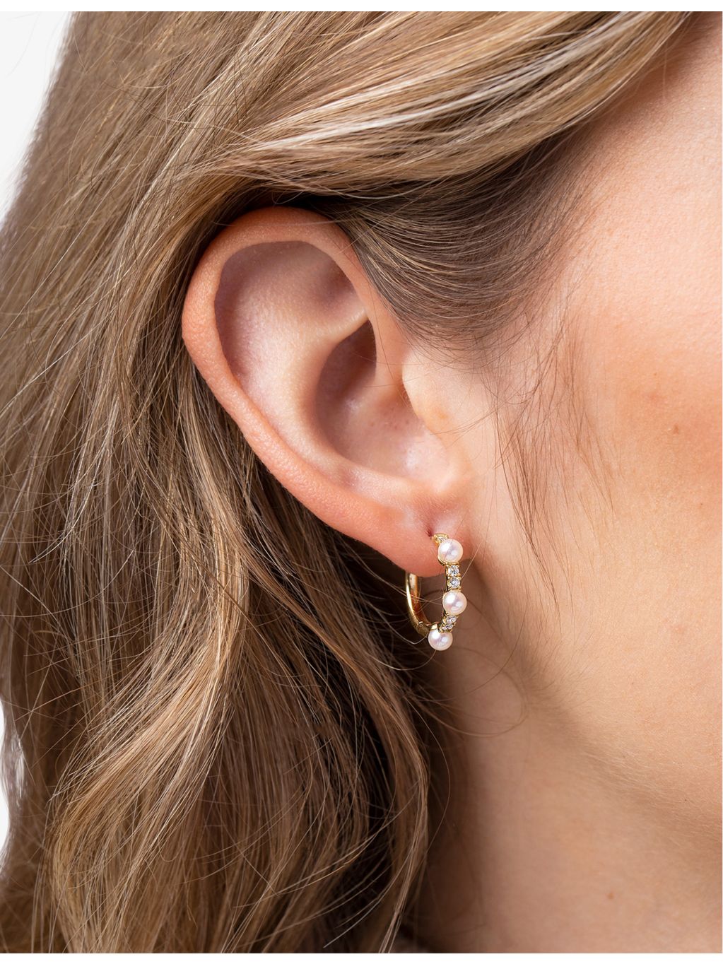 Yoko London 18ct gold Akoya pearl diamond hoop earrings, UK version