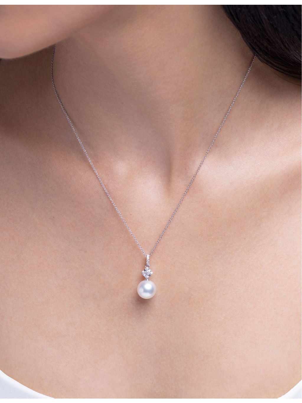 Yoko London Starlight pendant necklace South Sea pearl 0.22ct diamond, UK version