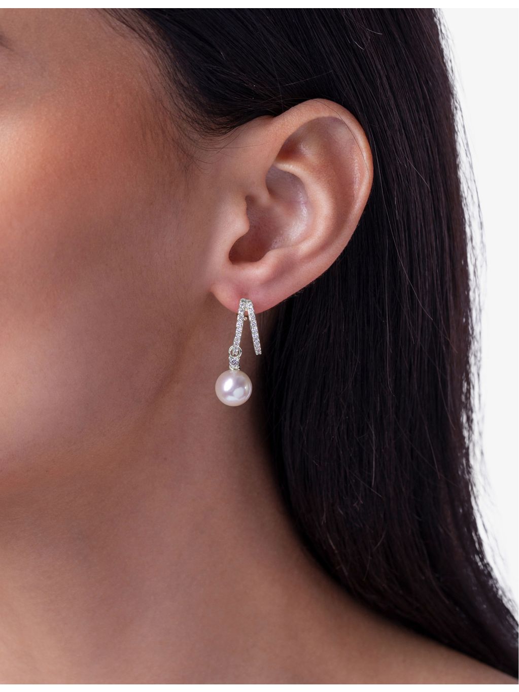 Yoko London Akoya pearl drop earrings 0.57ct, imported from the UK