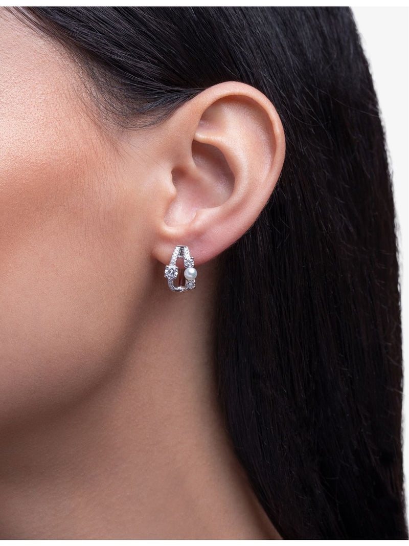 Yoko London Akoya pearl diamond earrings 18ct white gold (British brand)