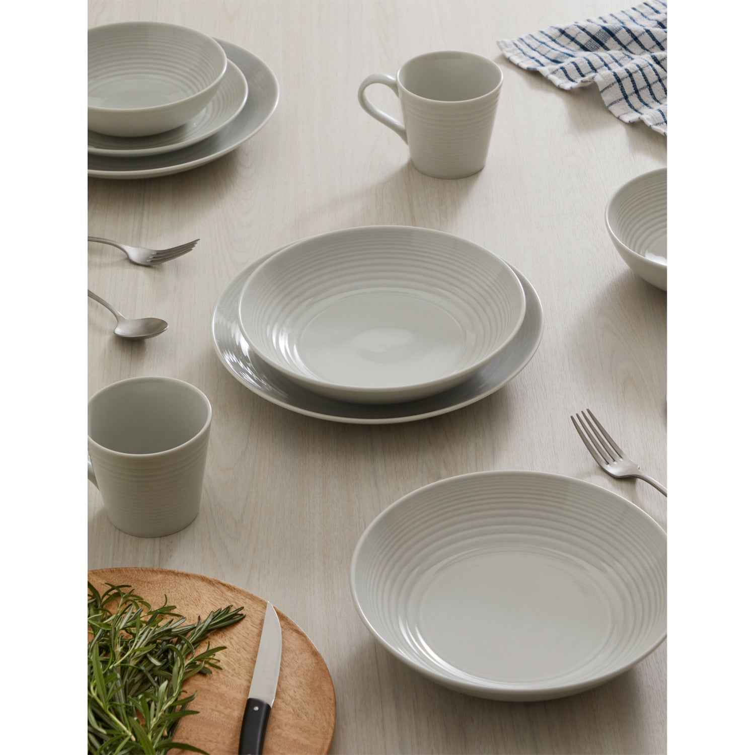 Royal Doulton Gordon Ramsay Maze stoneware plates set of four (British brand)