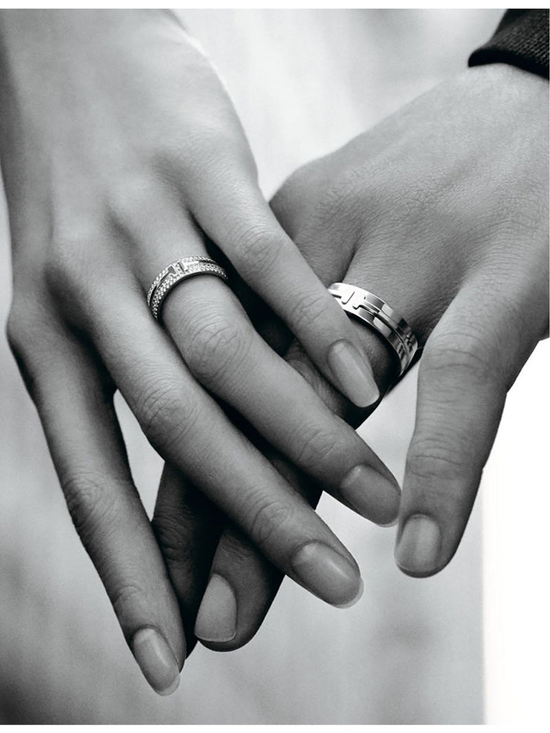 Tiffany & Co. T narrow ring in 18ct rose gold, imported from the UK