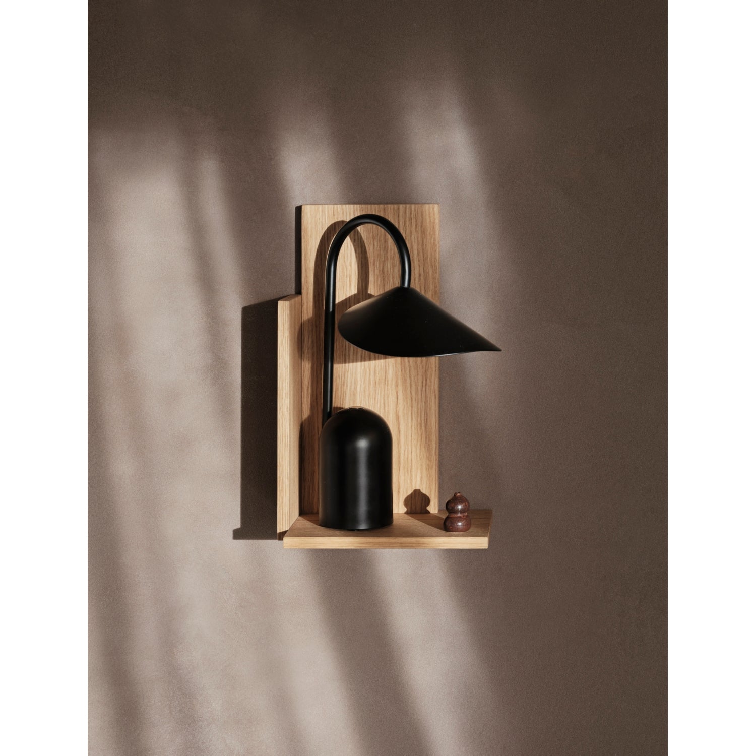 ferm LIVING Arum portable lamp iron and aluminium, UK version