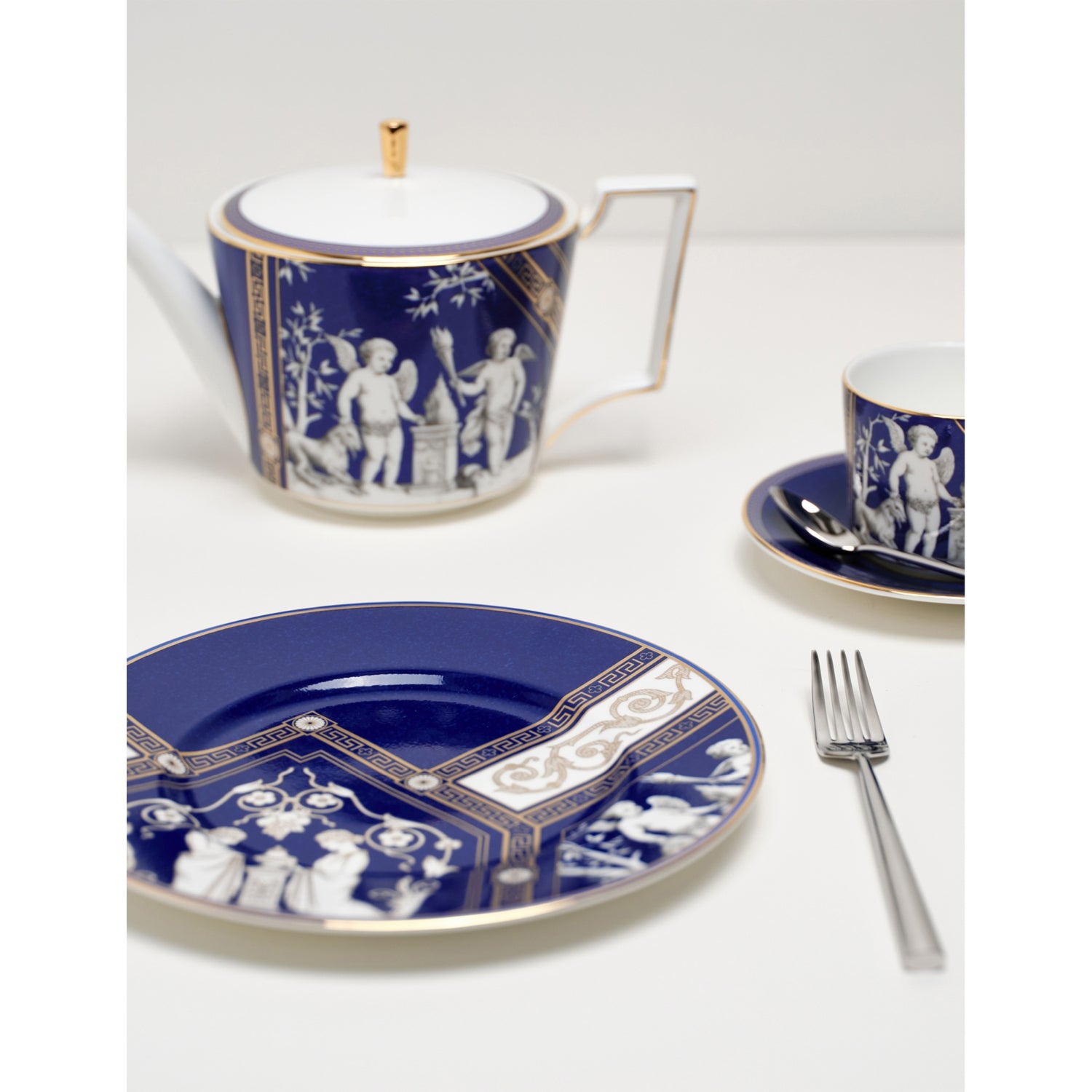 Wedgwood Renaissance gold graphic-print bone-china teacup and saucer set (British brand)