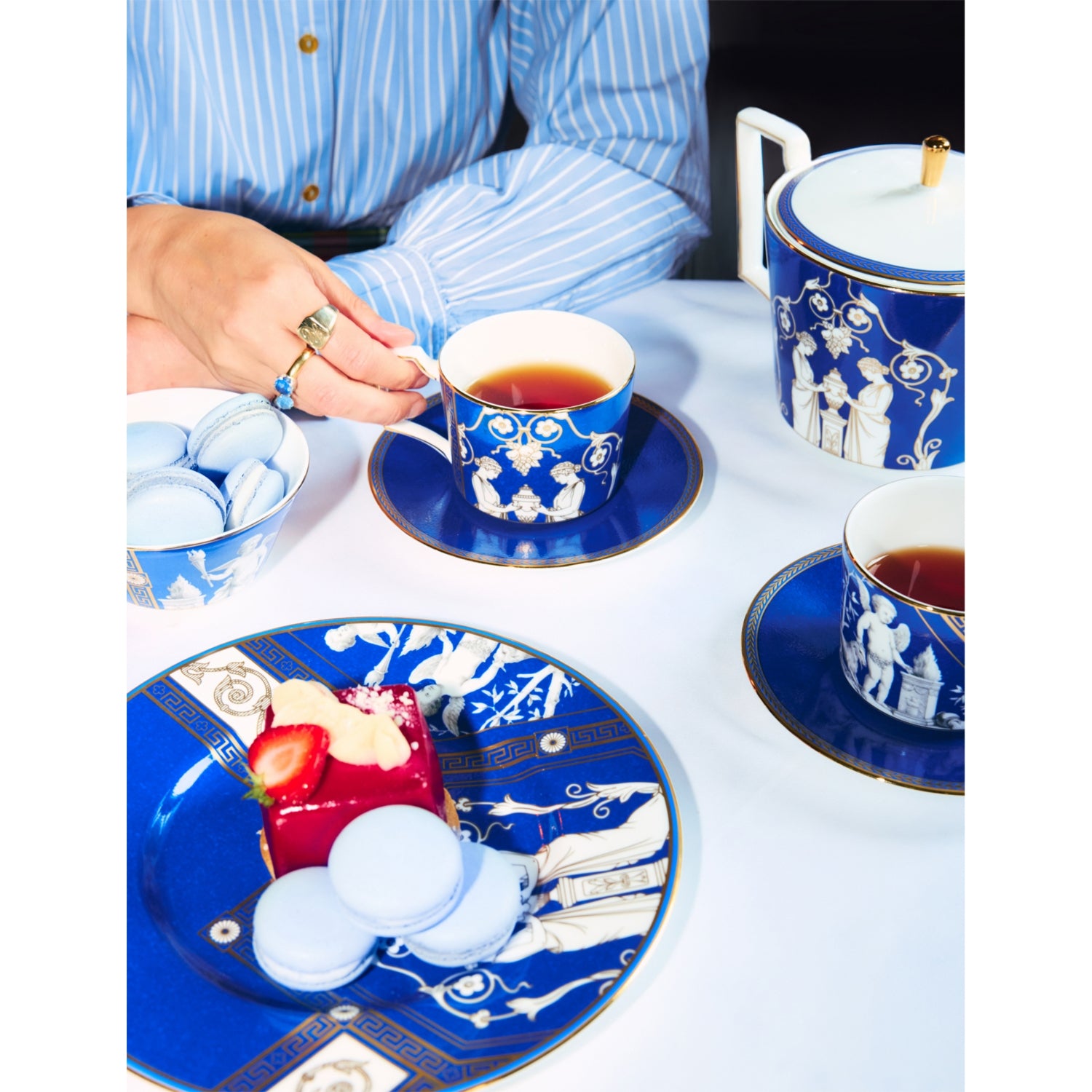 Wedgwood Renaissance Gold teacup and saucer set 250ml (British brand)