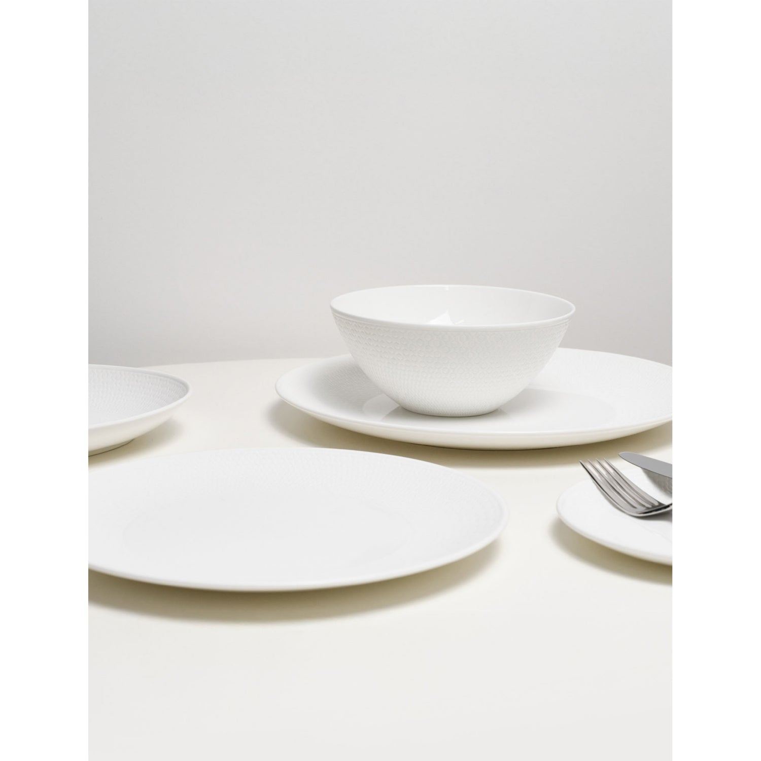 Wedgwood textured Gio bone china bowl 18cm, imported from the UK