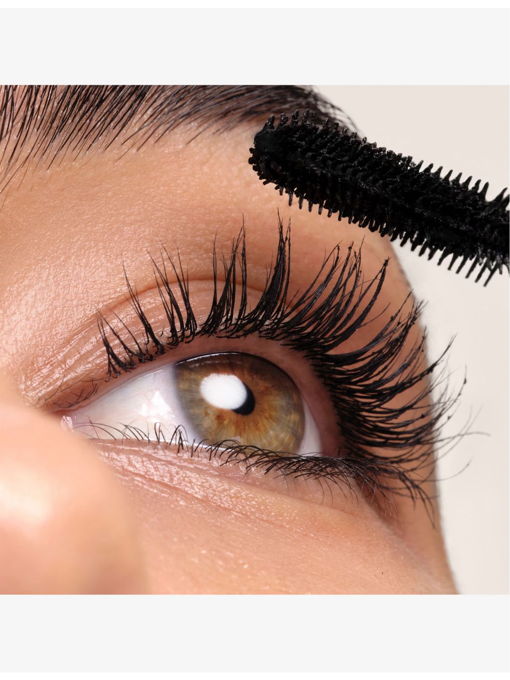 Giorgio Armani Vertigo Lift Mascara 10ml, imported from the UK