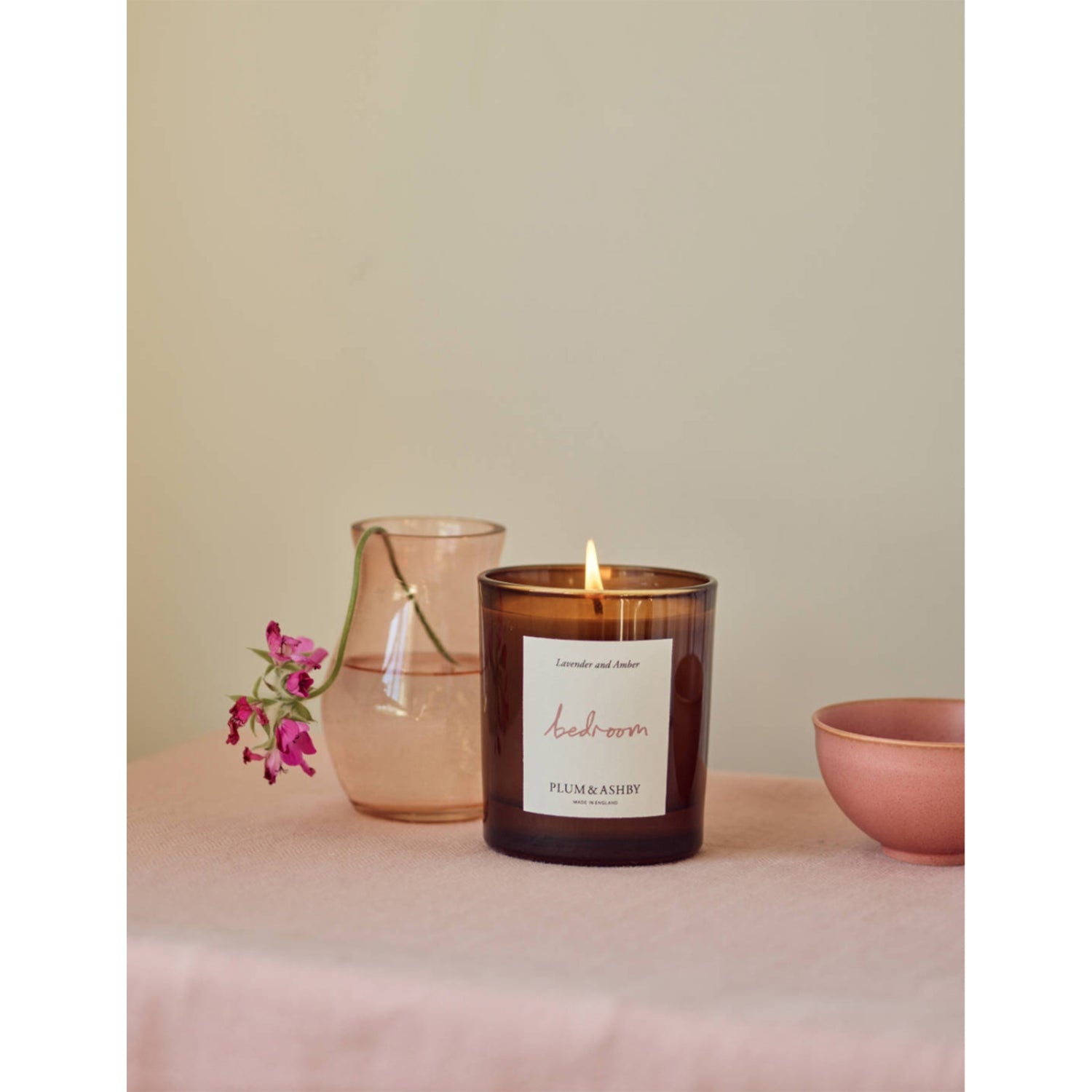 Plum & Ashby scented candle lavender and amber 635g, UK version