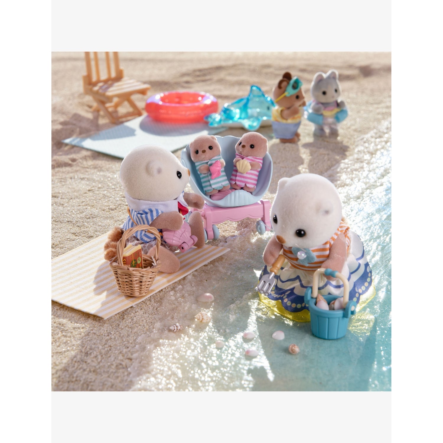 Sylvanian Families sea otter family toy figure set (British brand)