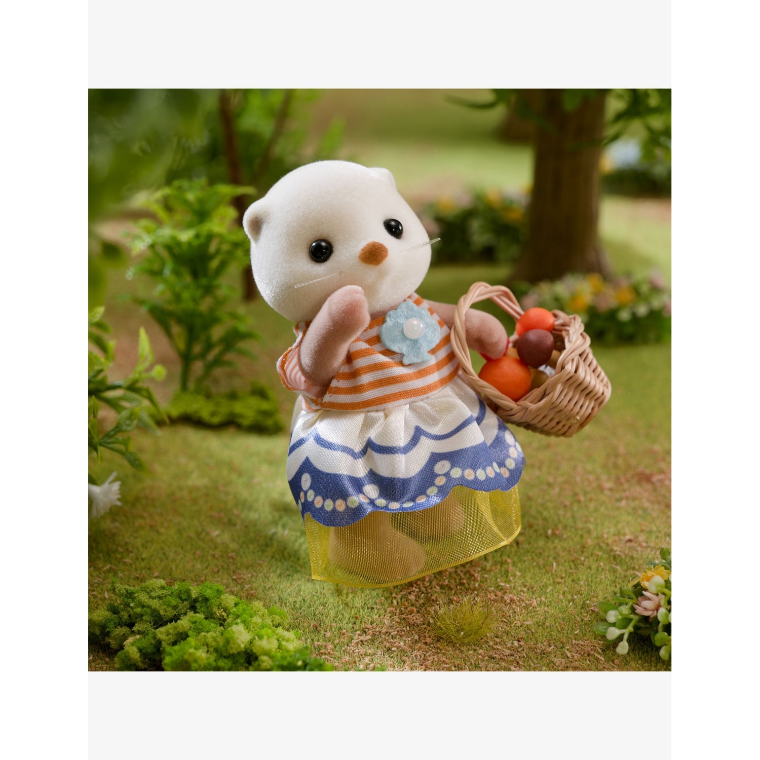 Sylvanian Families sea otter family toy figure set (British brand)