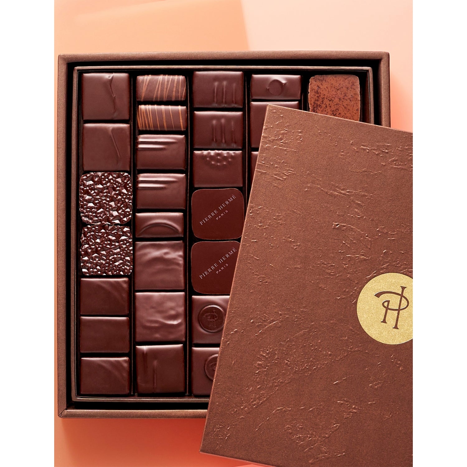 Pierre Hermé bonbon chocolate selection 395g - British product