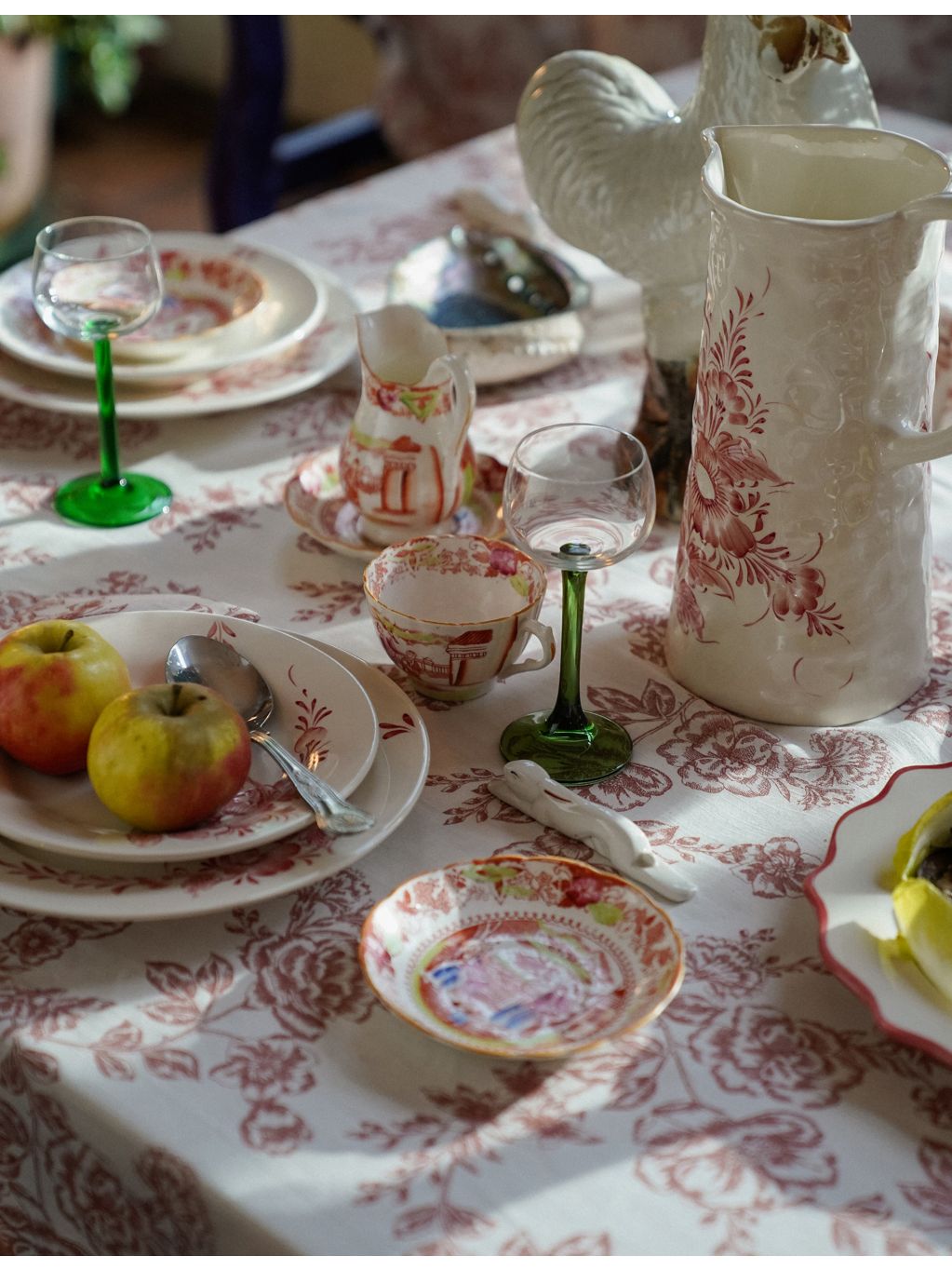 Anna+Nina cotton tablecloth with rose floral pattern, UK version