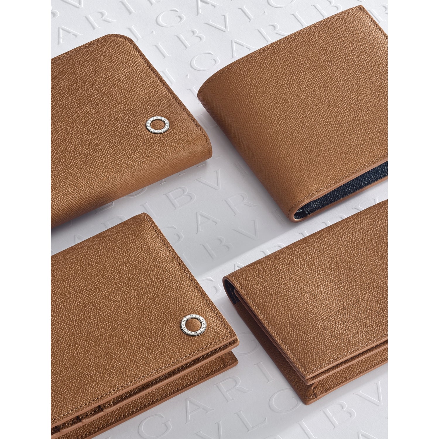 Bvlgari Bvlgari Man leather wallet with eight card slots (British brand)