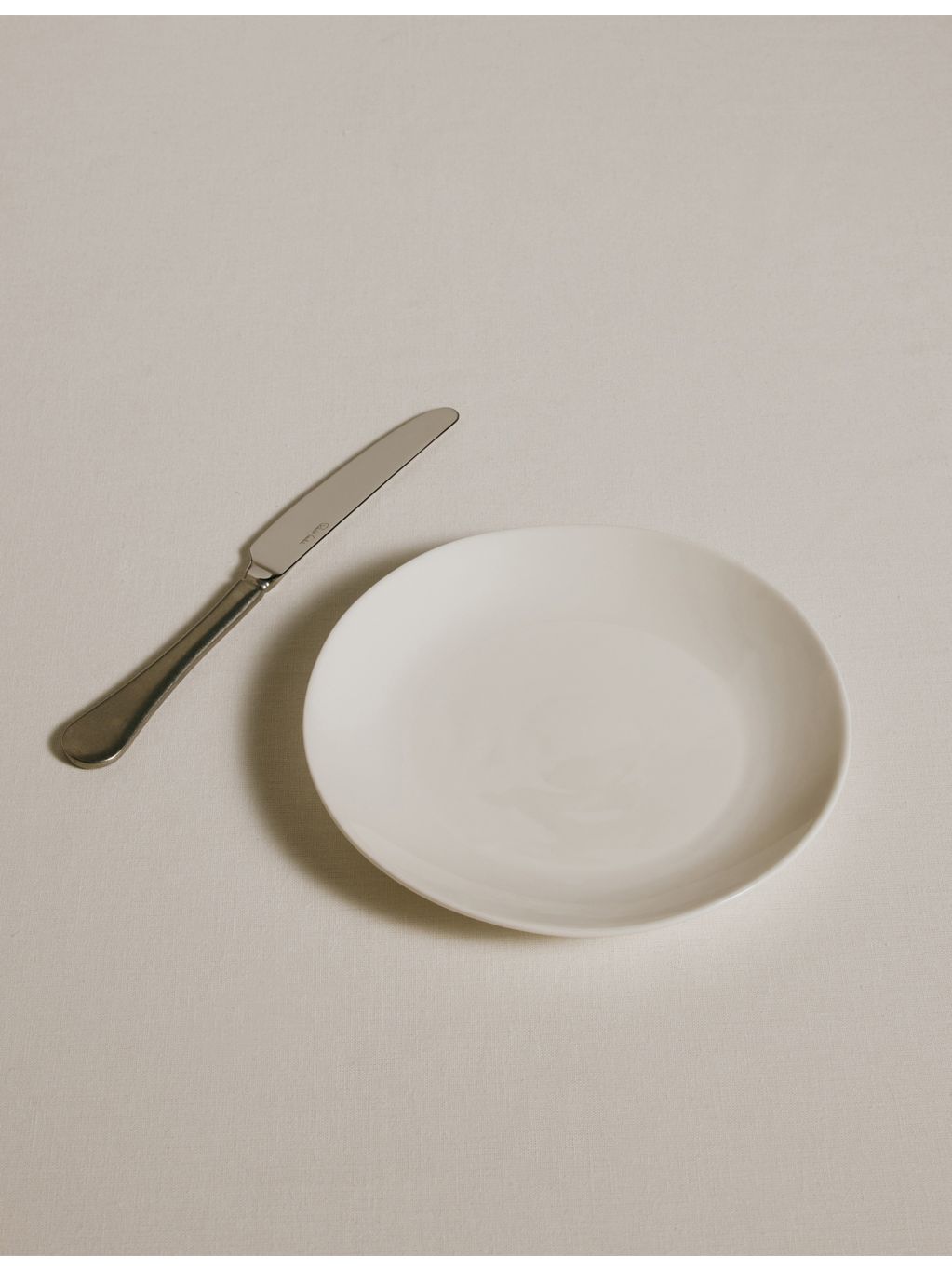 The White Company Burnham porcelain side plate 20.2cm (British brand)