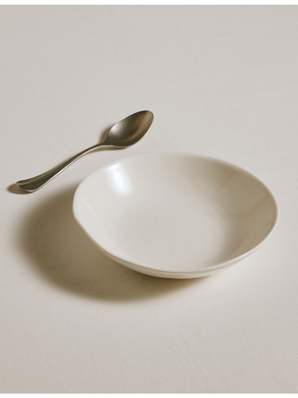 The White Company Burnham porcelain pasta bowl 16.2cm, UK version
