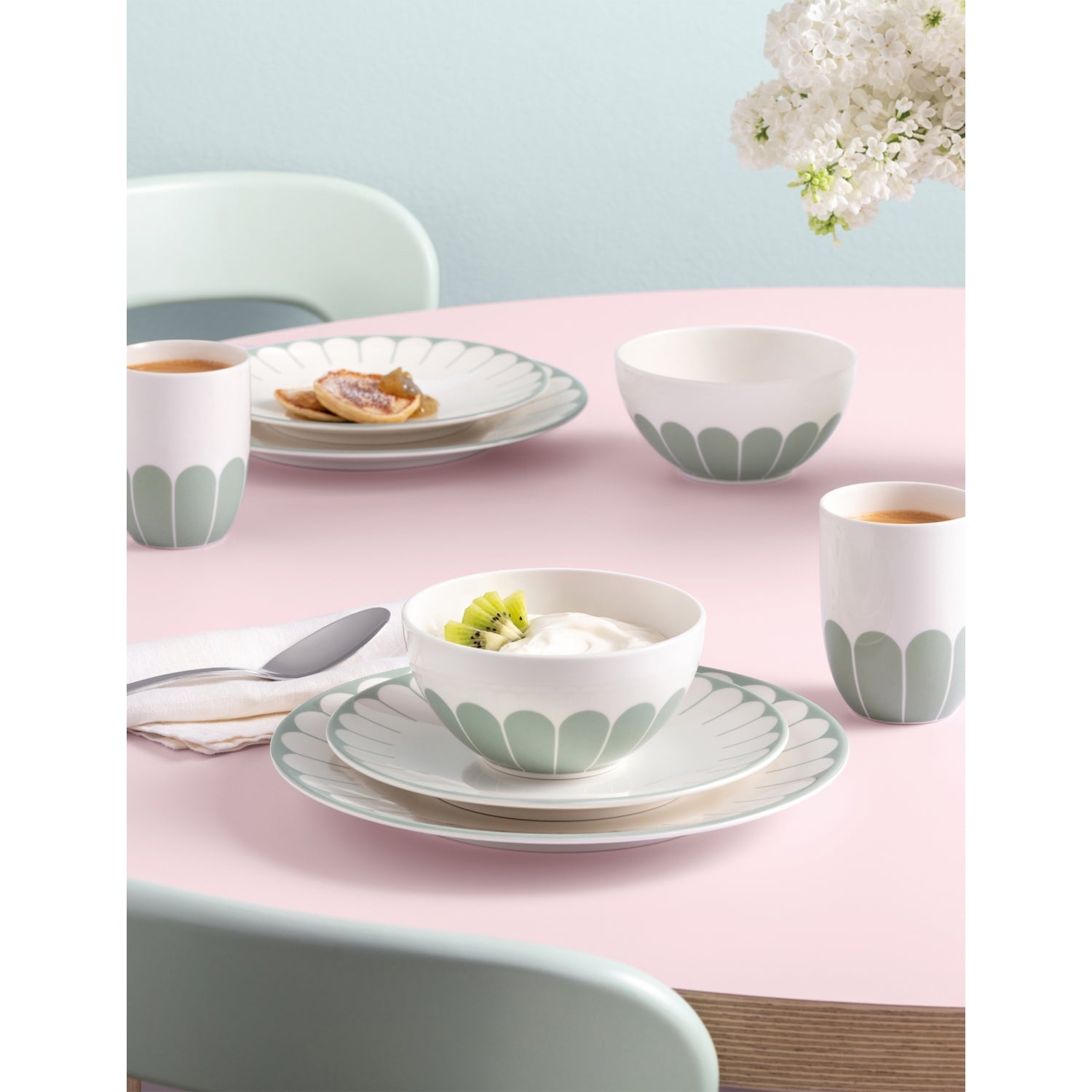 Villeroy & Boch Fleur porcelain dessert plate 21.2cm, UK version