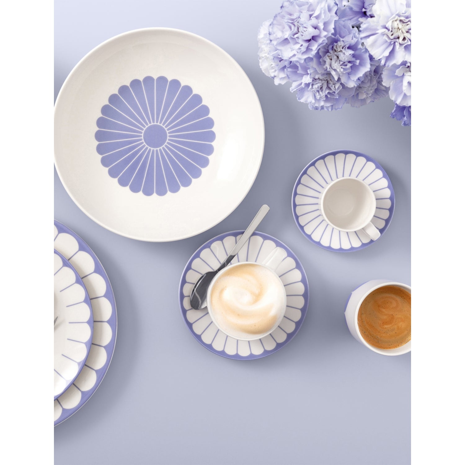 Villeroy & Boch Fleur Bleu porcelain saucer 14.8cm (British brand)